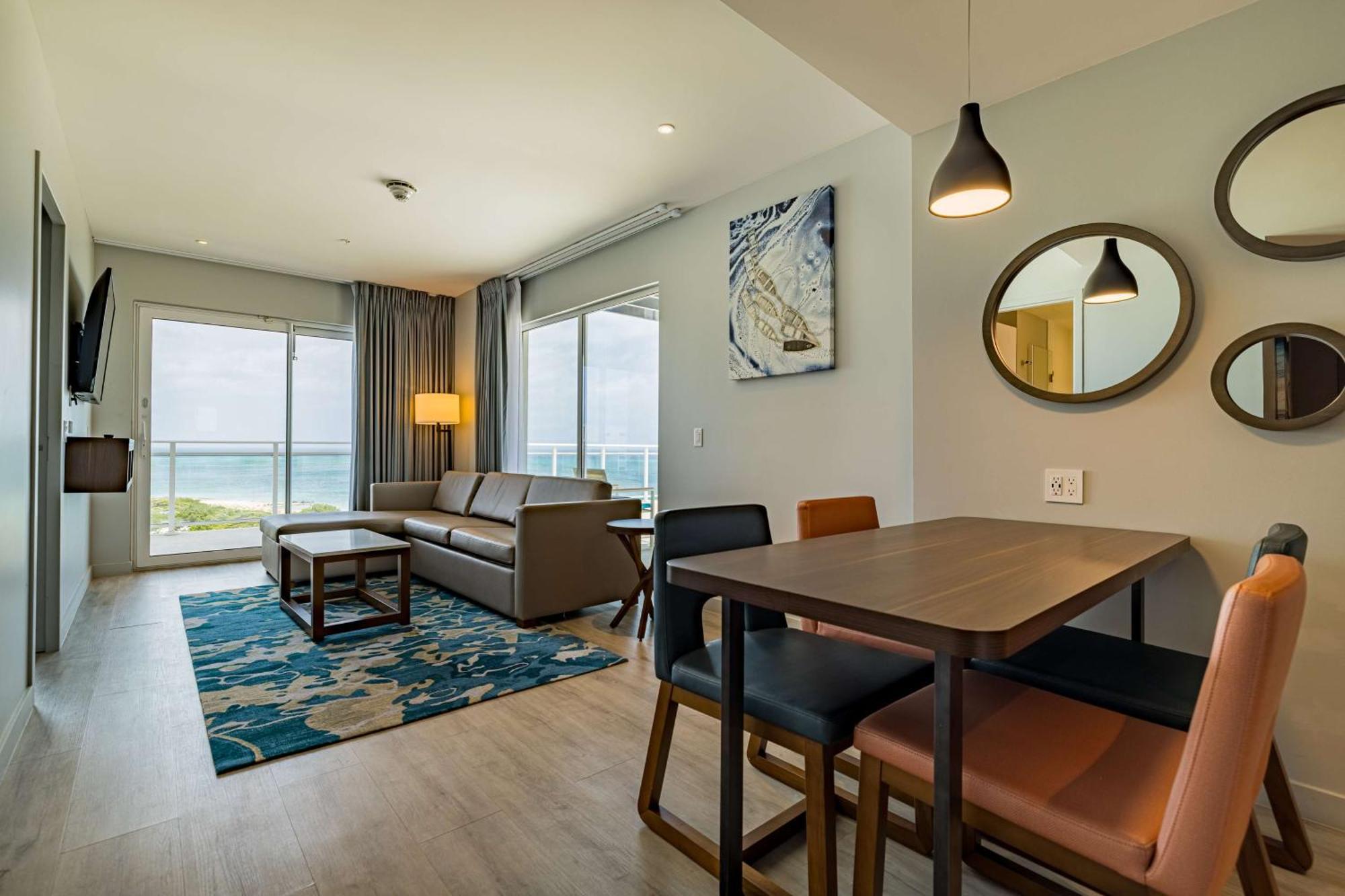 פאלם ביץ' Embassy Suites By Hilton Aruba Beach Resort מראה חיצוני תמונה